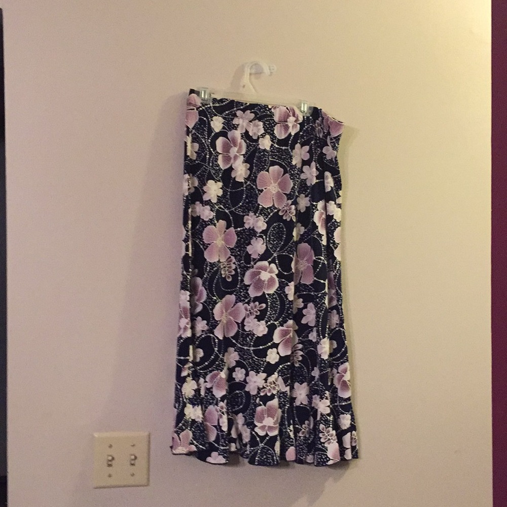 Beautiful Navy and Rose colored skirt